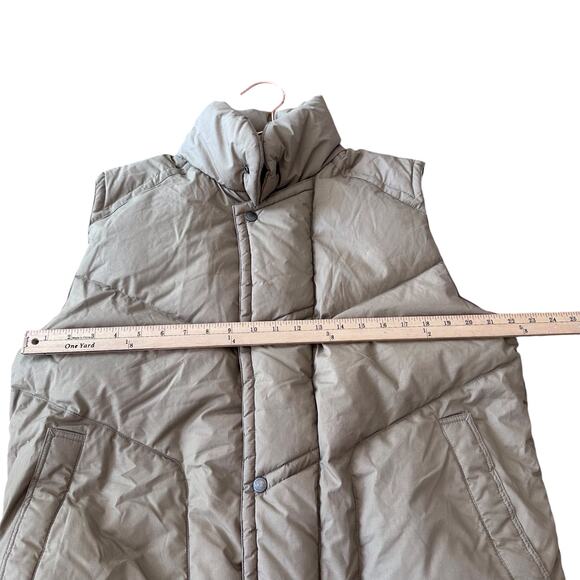 St. John’s bay neutral down filled puffer vest size large - Picture 5 of 5